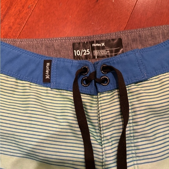 Hurley Boys Striped Gradient Board Shorts Swim Trunks - Picture 6 of 6